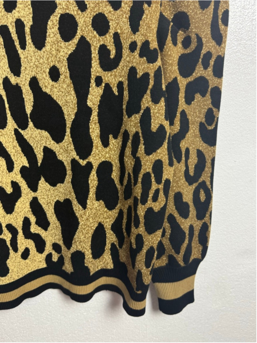 Emily McCarthy Julia Sweater Gold Black Lady Leopard Print Crew Neck Sweater M - Picture 7 of 11